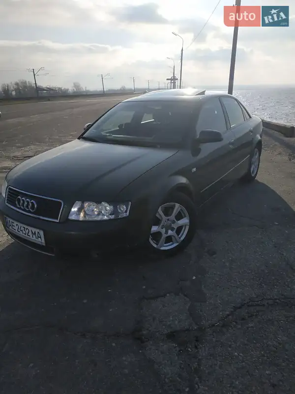 Audi A4 2002 — 1