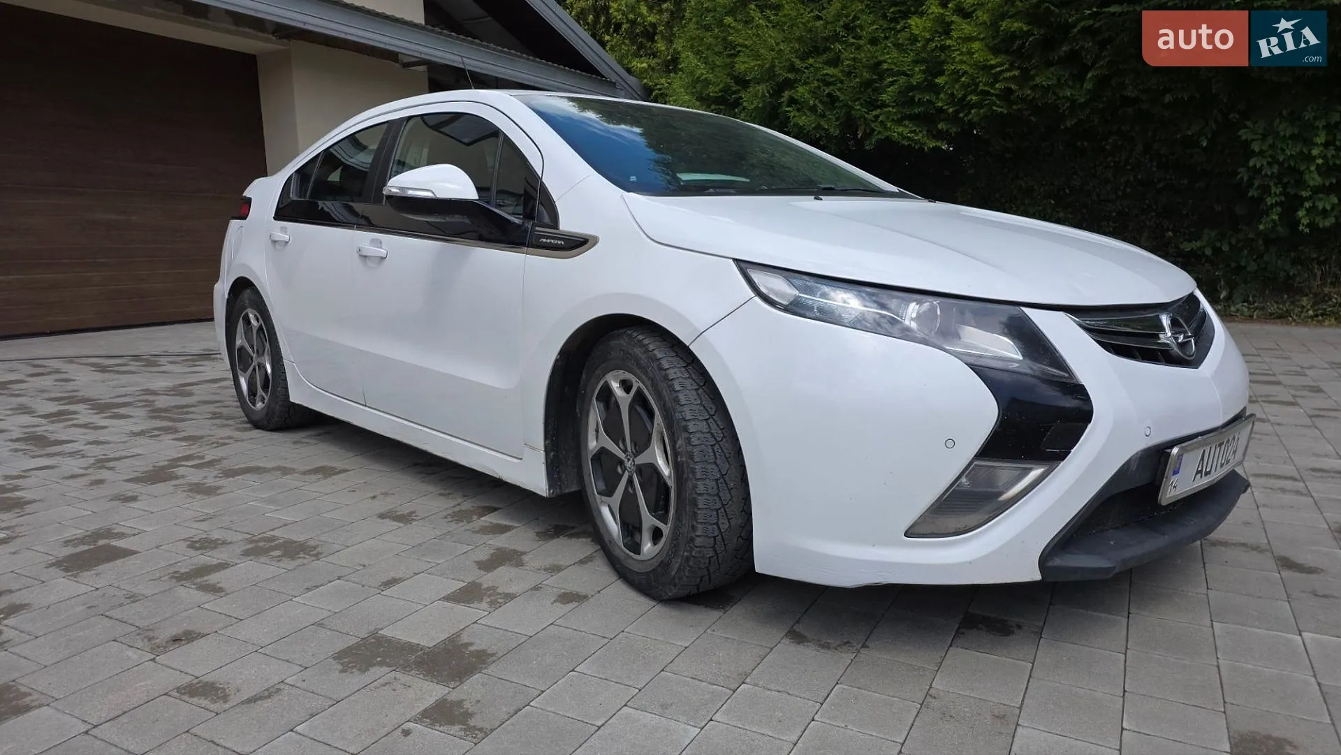 Opel Ampera, 2012