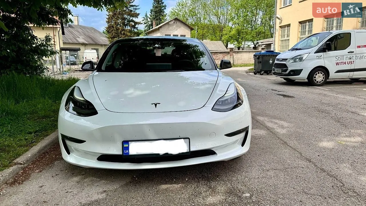 Tesla Model 3 2021 — 1