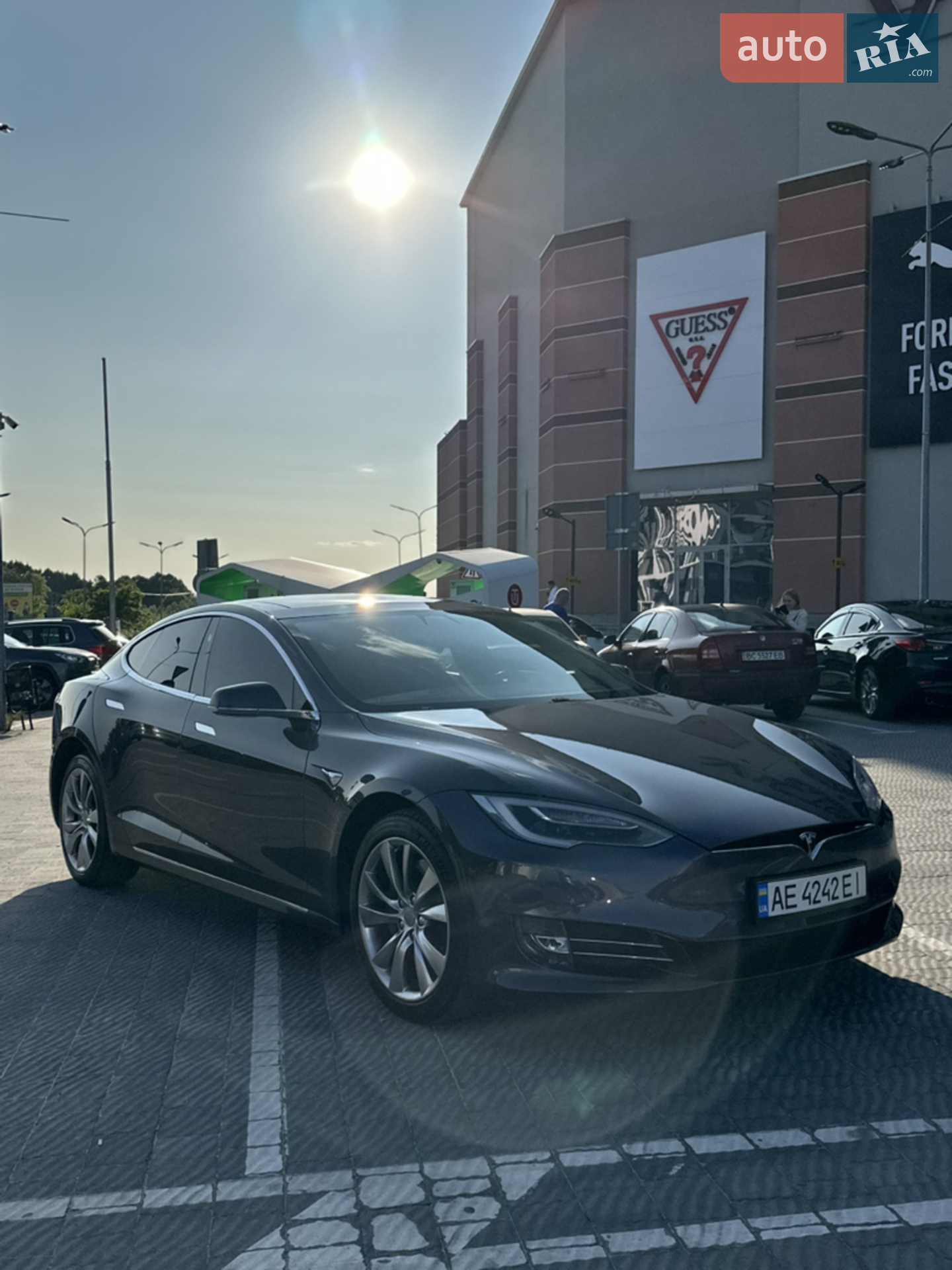 Tesla Model S, 2016