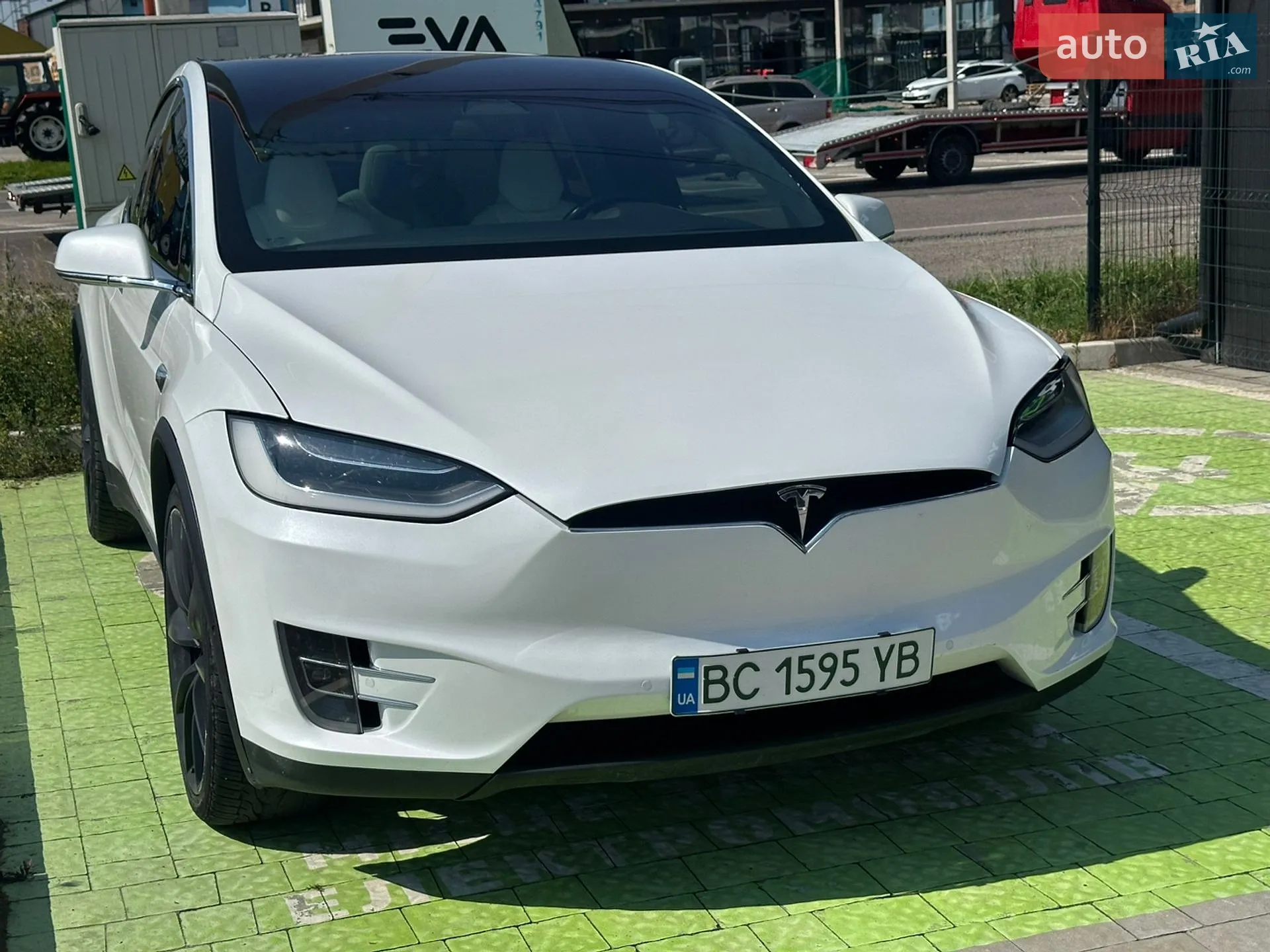 Tesla Model X 2016 — 1