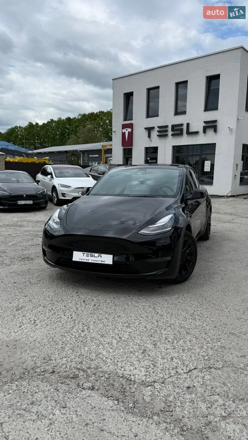 Tesla Model Y, 2021