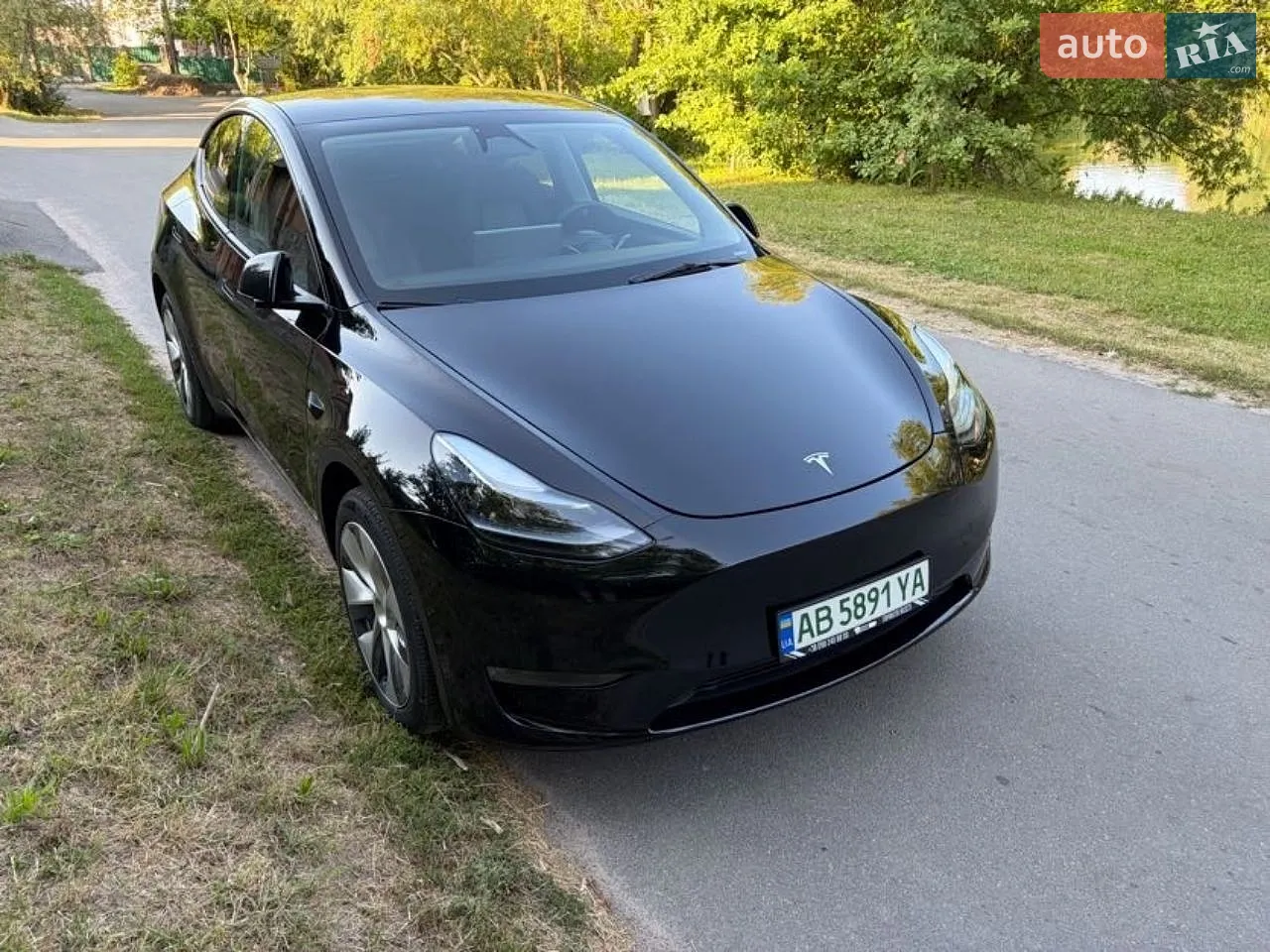 Tesla Model Y 2023 — 1