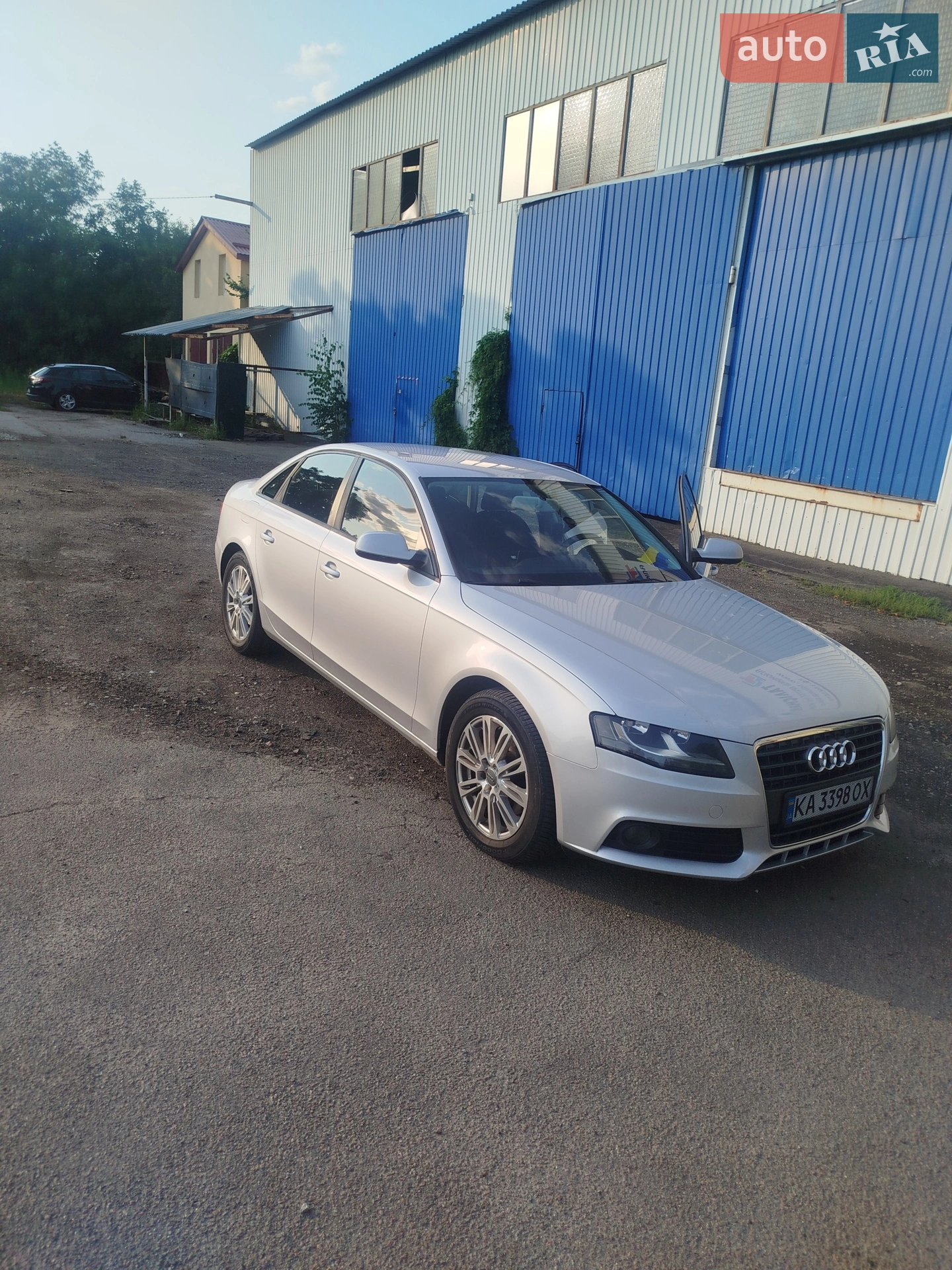 Audi A4 2010 — 1