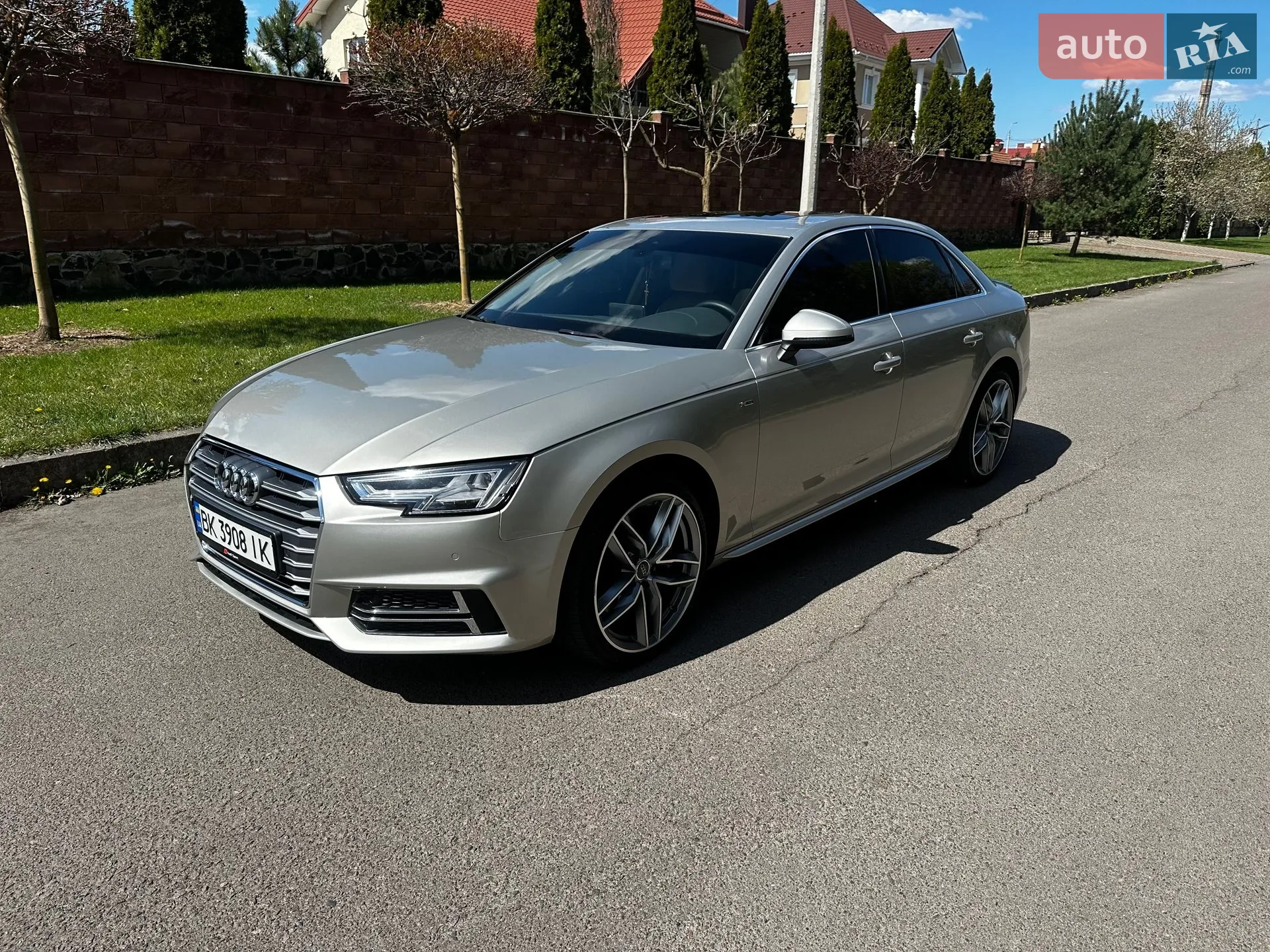 Audi A4 2016 — 1