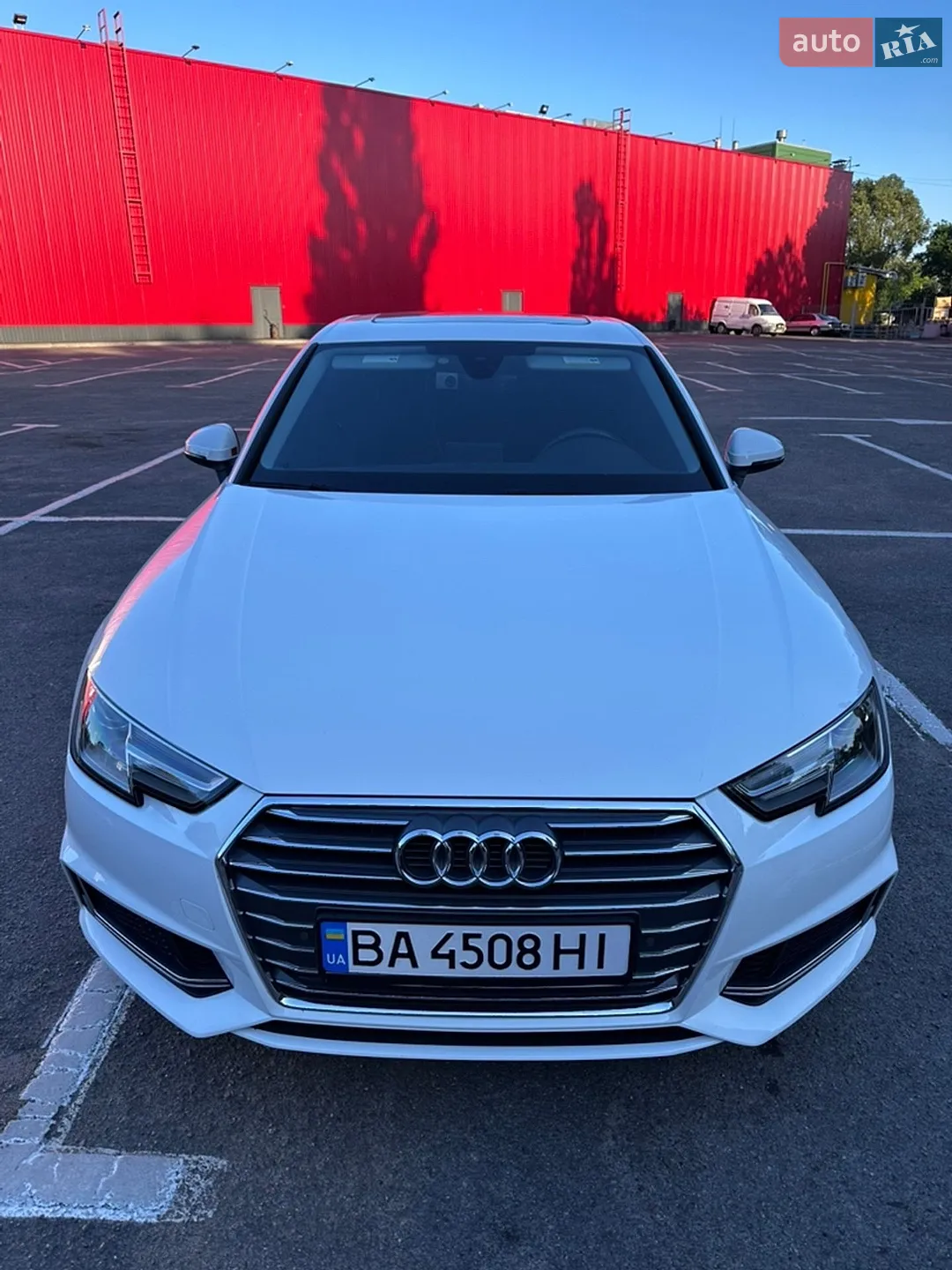 Audi A4 2019 — 1
