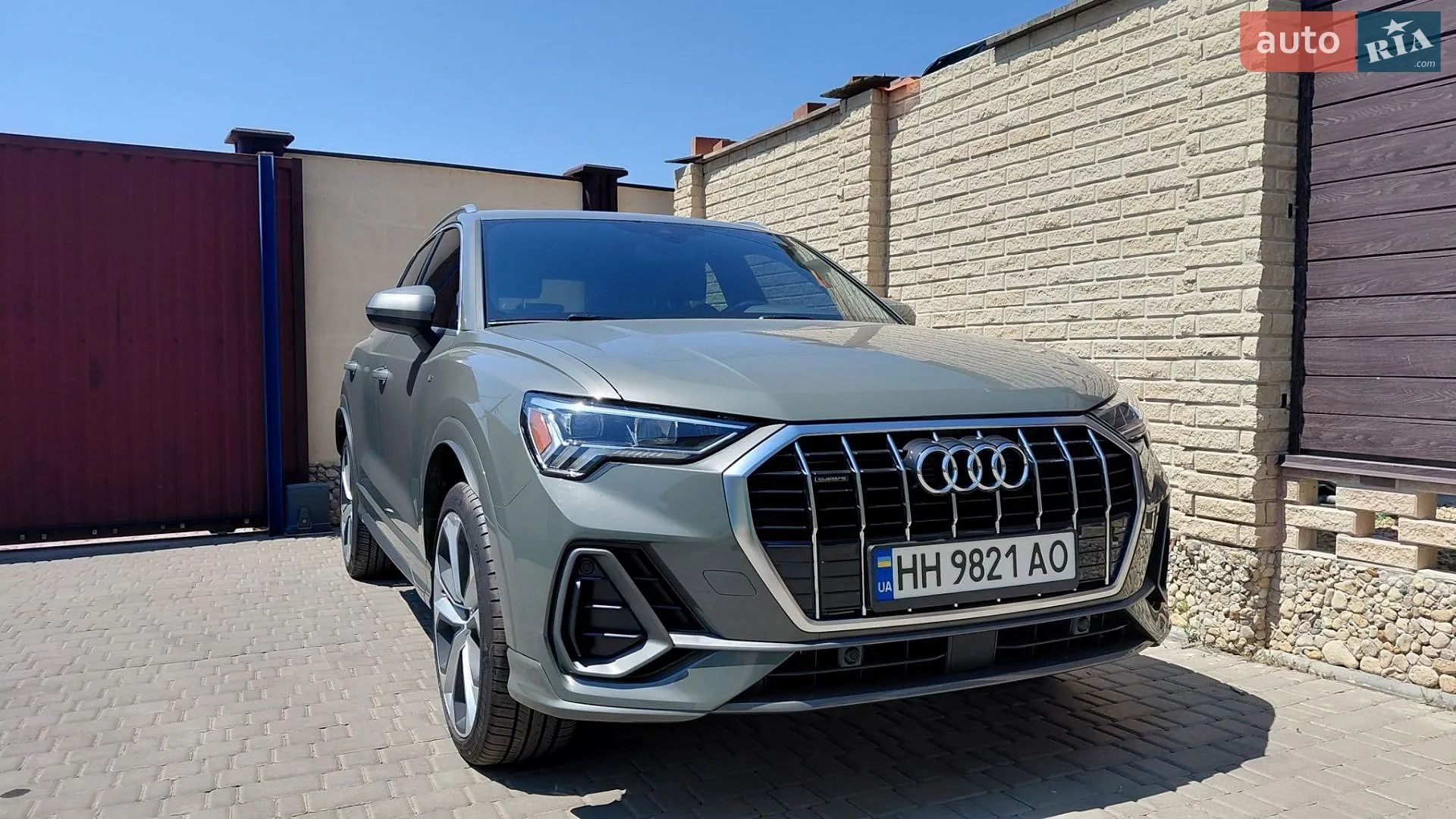 Audi Q3 2019 — 1