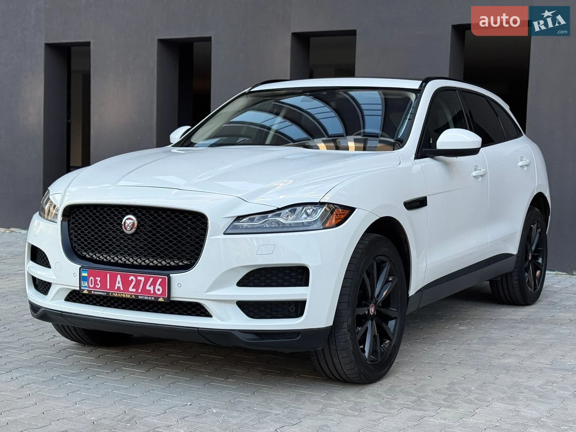 Jaguar F-Pace 2017 — 1