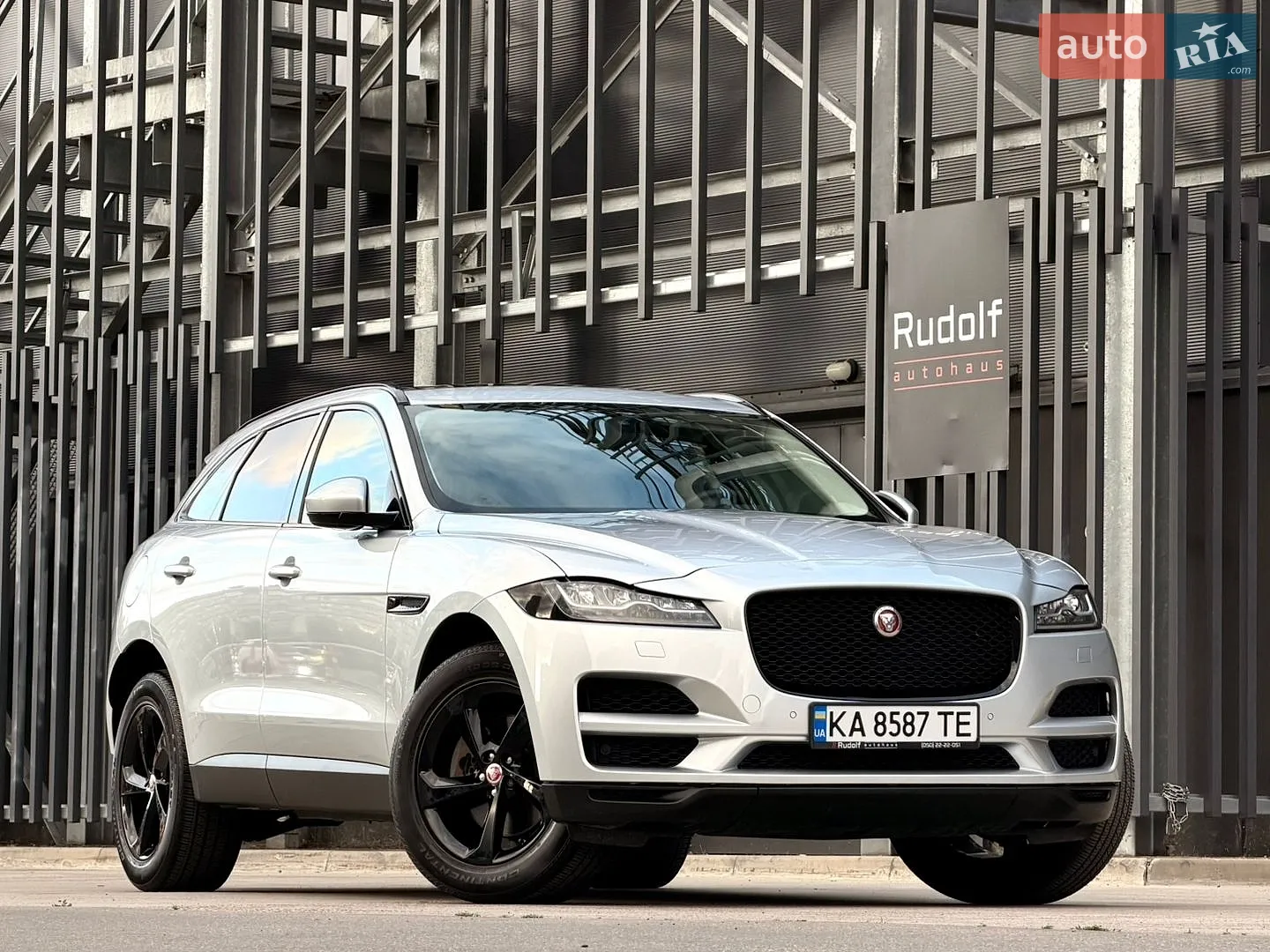 Jaguar F-Pace, 2017