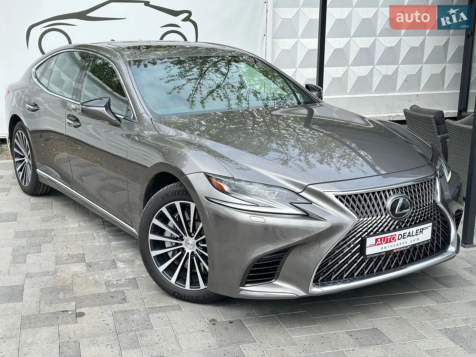 Lexus LS, 2018