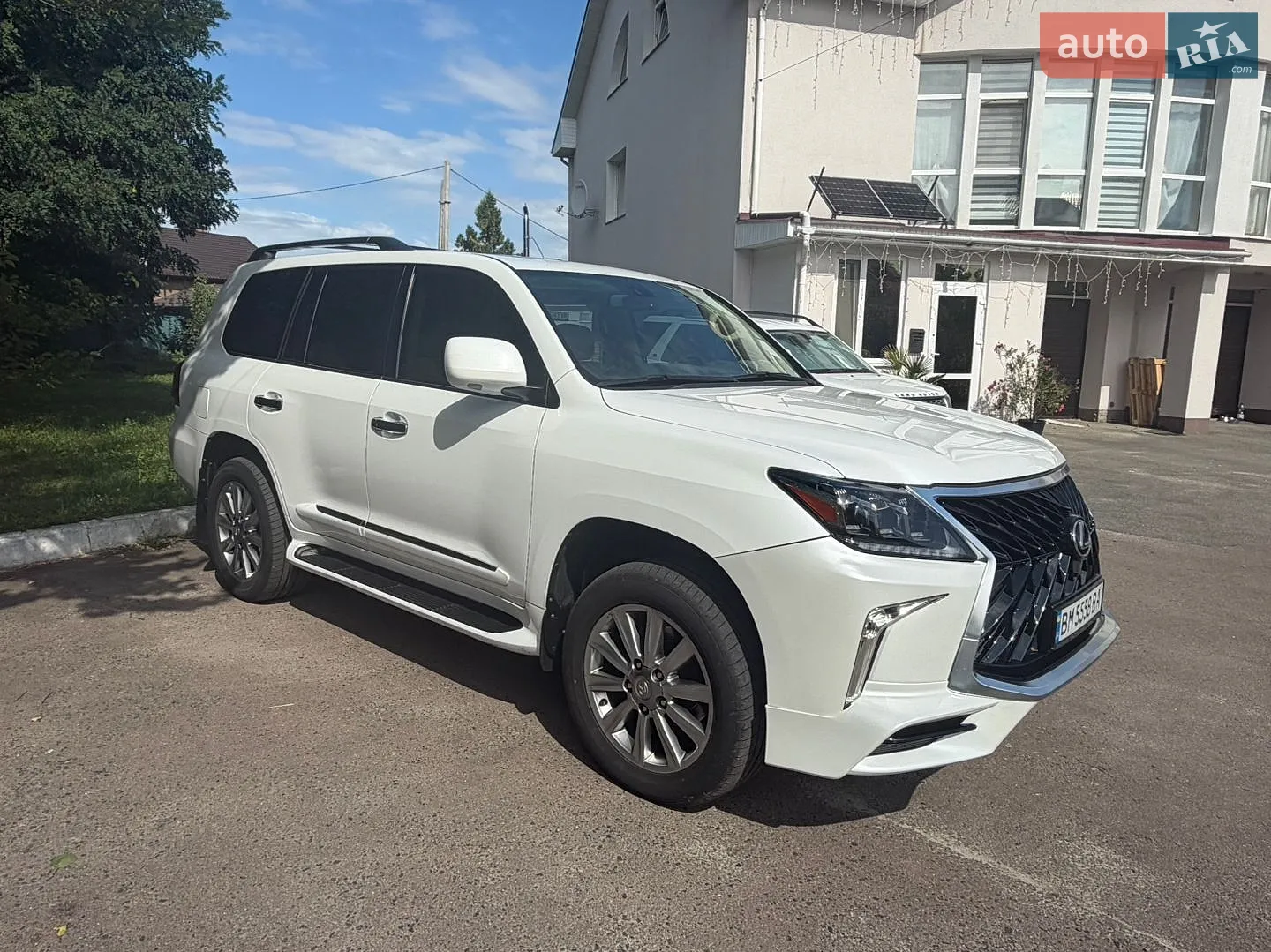 Lexus LX 2010 — 1
