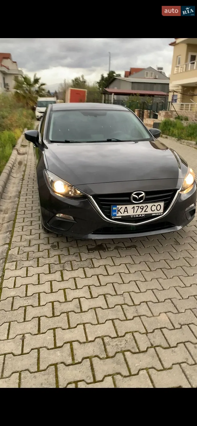 Mazda 3, 2016