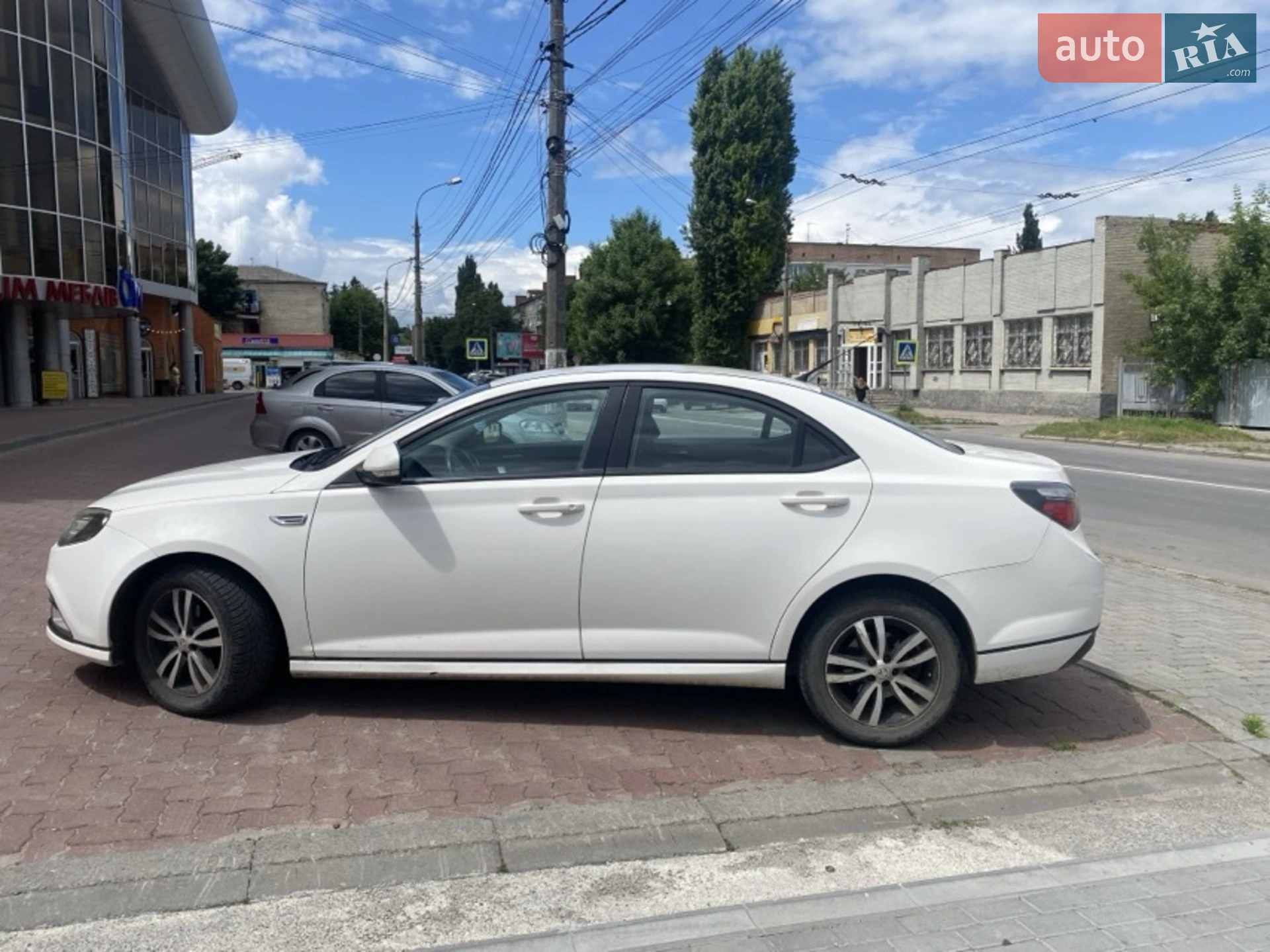MG 6 2013 — 1