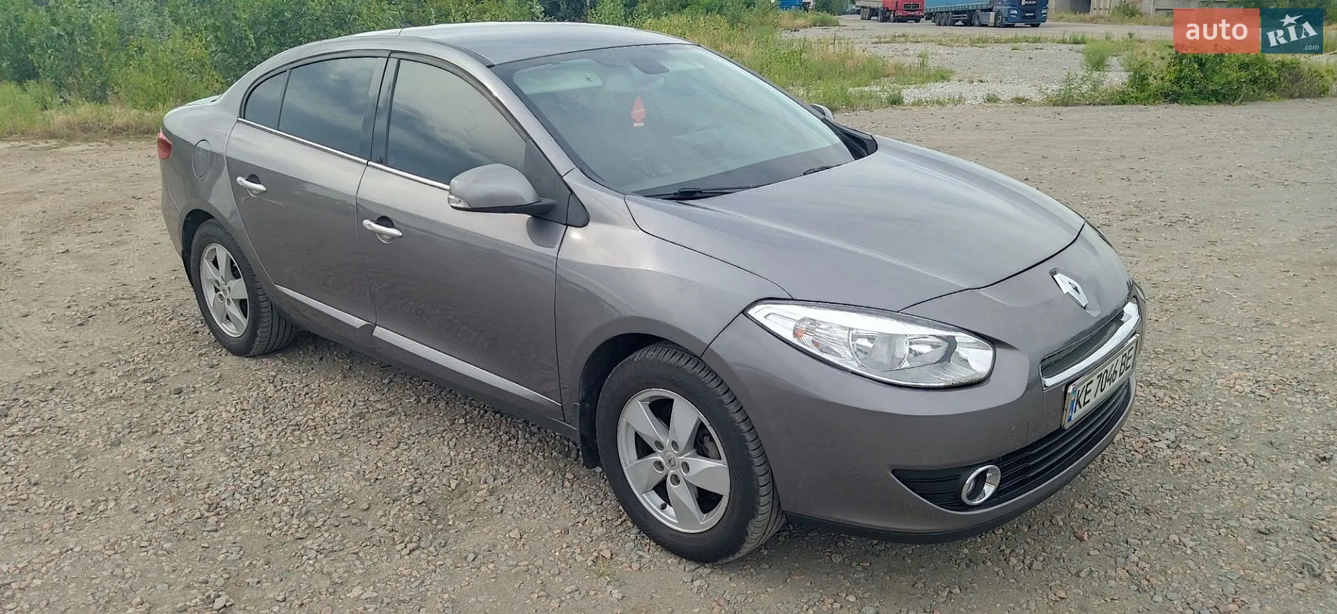 Renault Fluence 2011 — 1