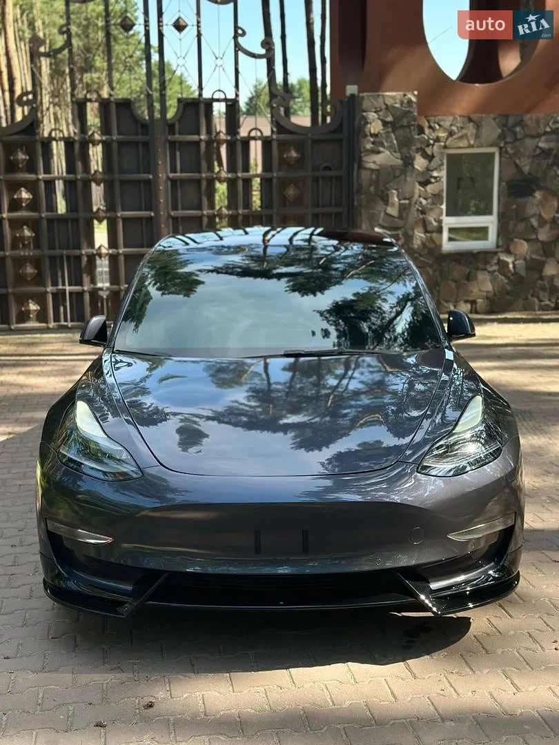 Tesla Model 3, 2021