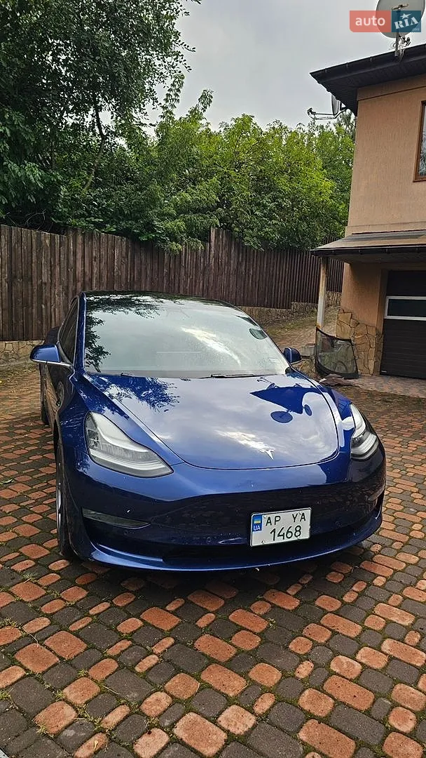 Tesla Model 3 2020 — 1