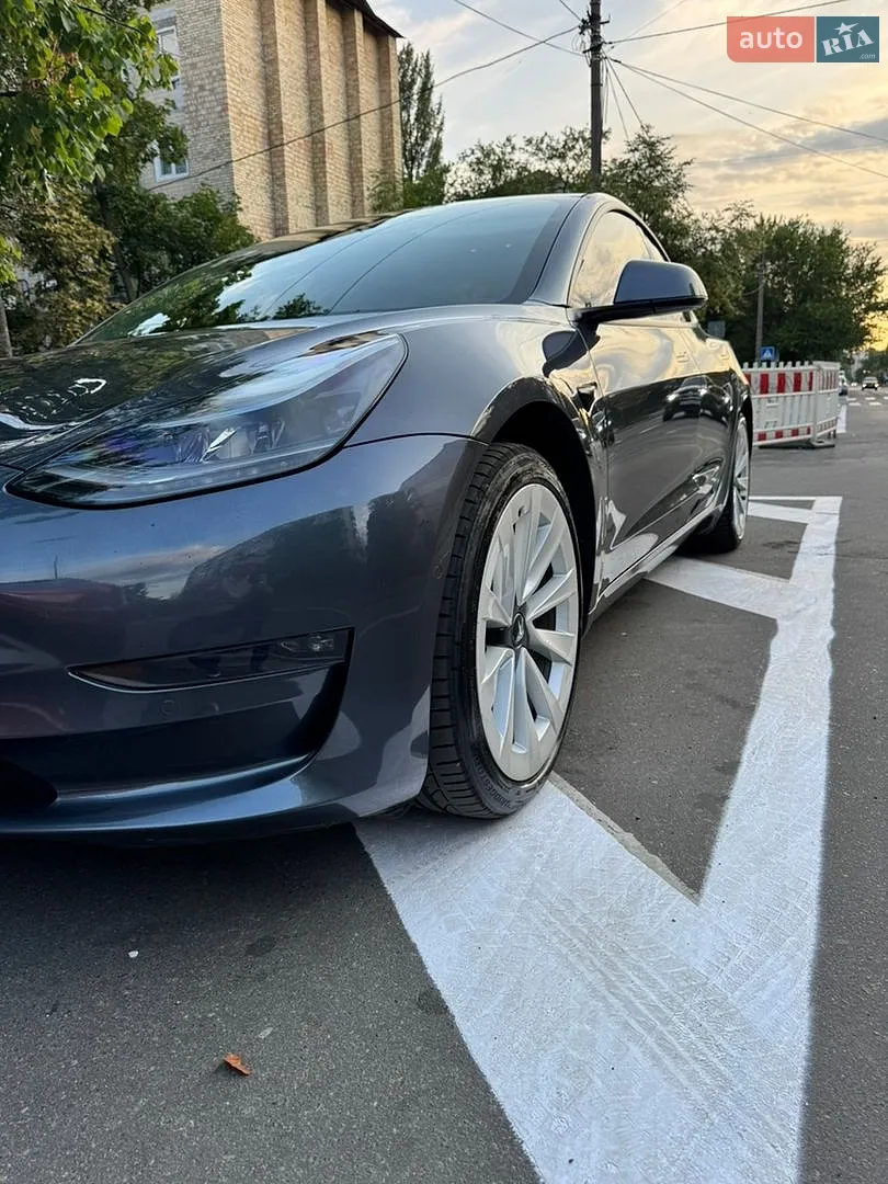 Tesla Model 3 2021 — 1