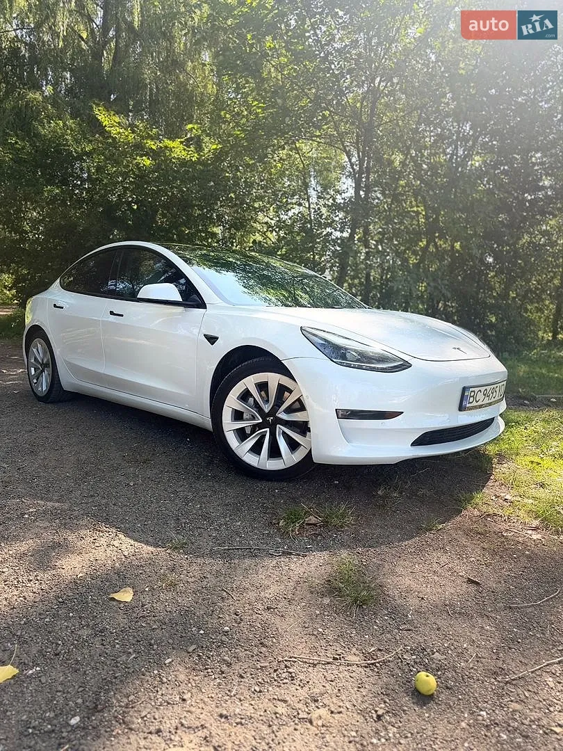 Tesla Model 3, 2021