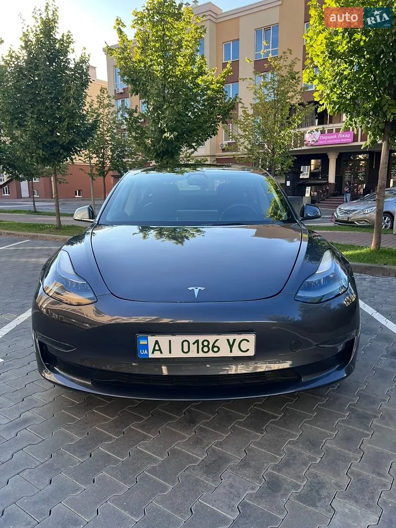 Tesla Model 3 2023 — 1