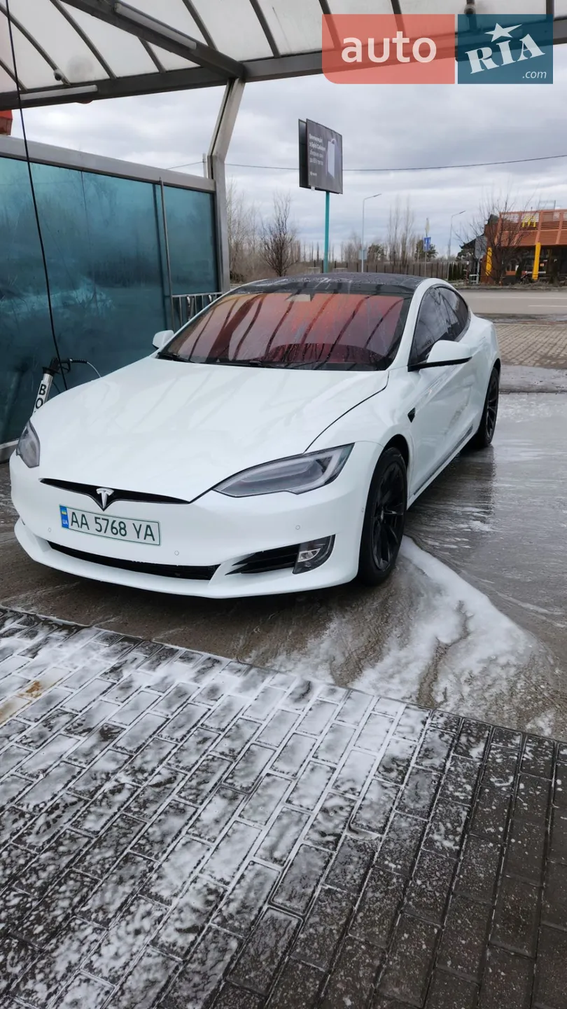 Tesla Model S, 2016