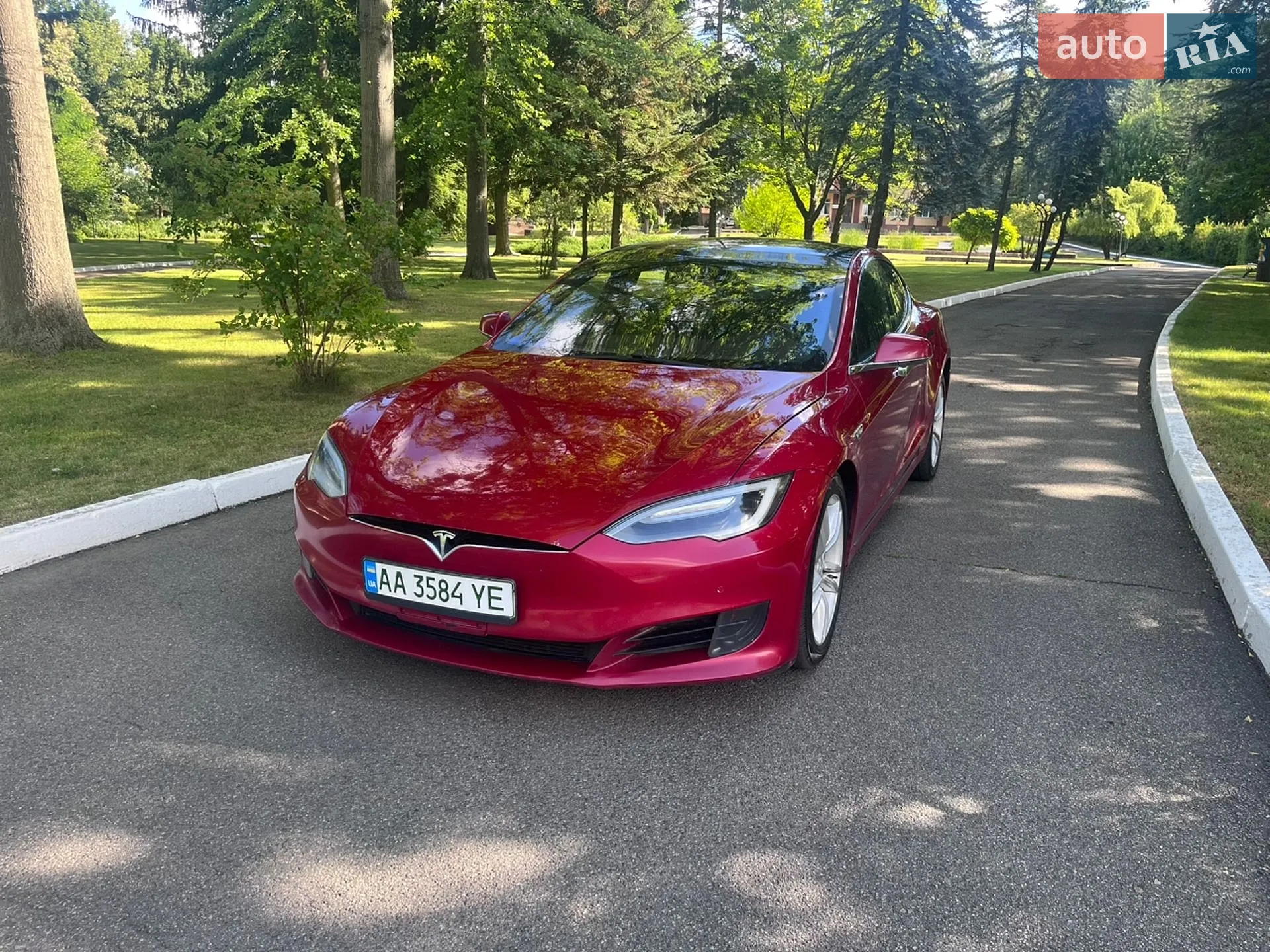Tesla Model S, 2016