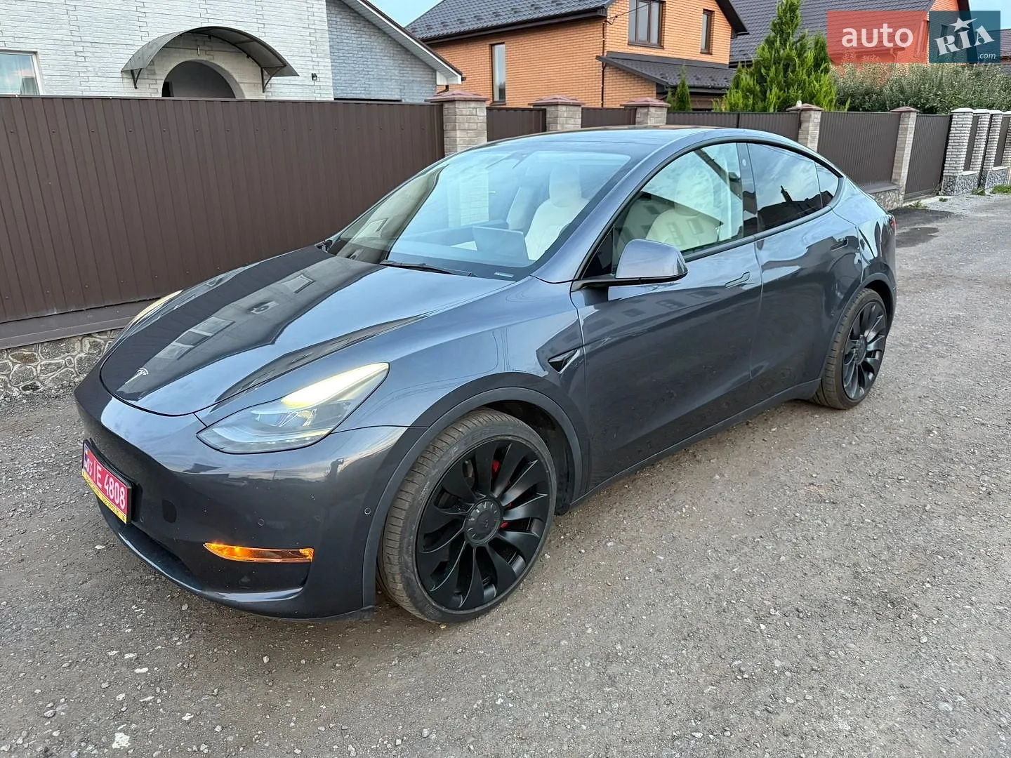 Tesla Model Y, 2022
