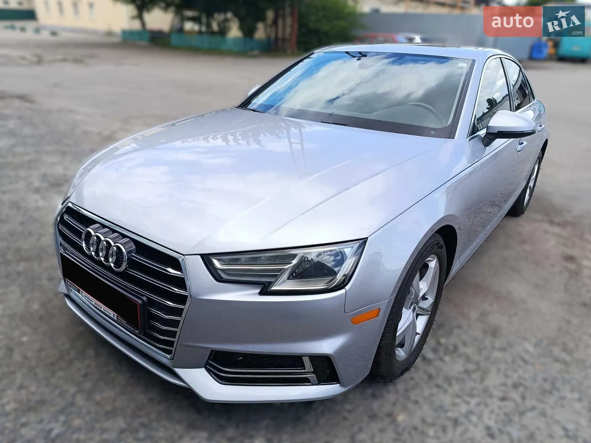 Audi A4 2019 — 1