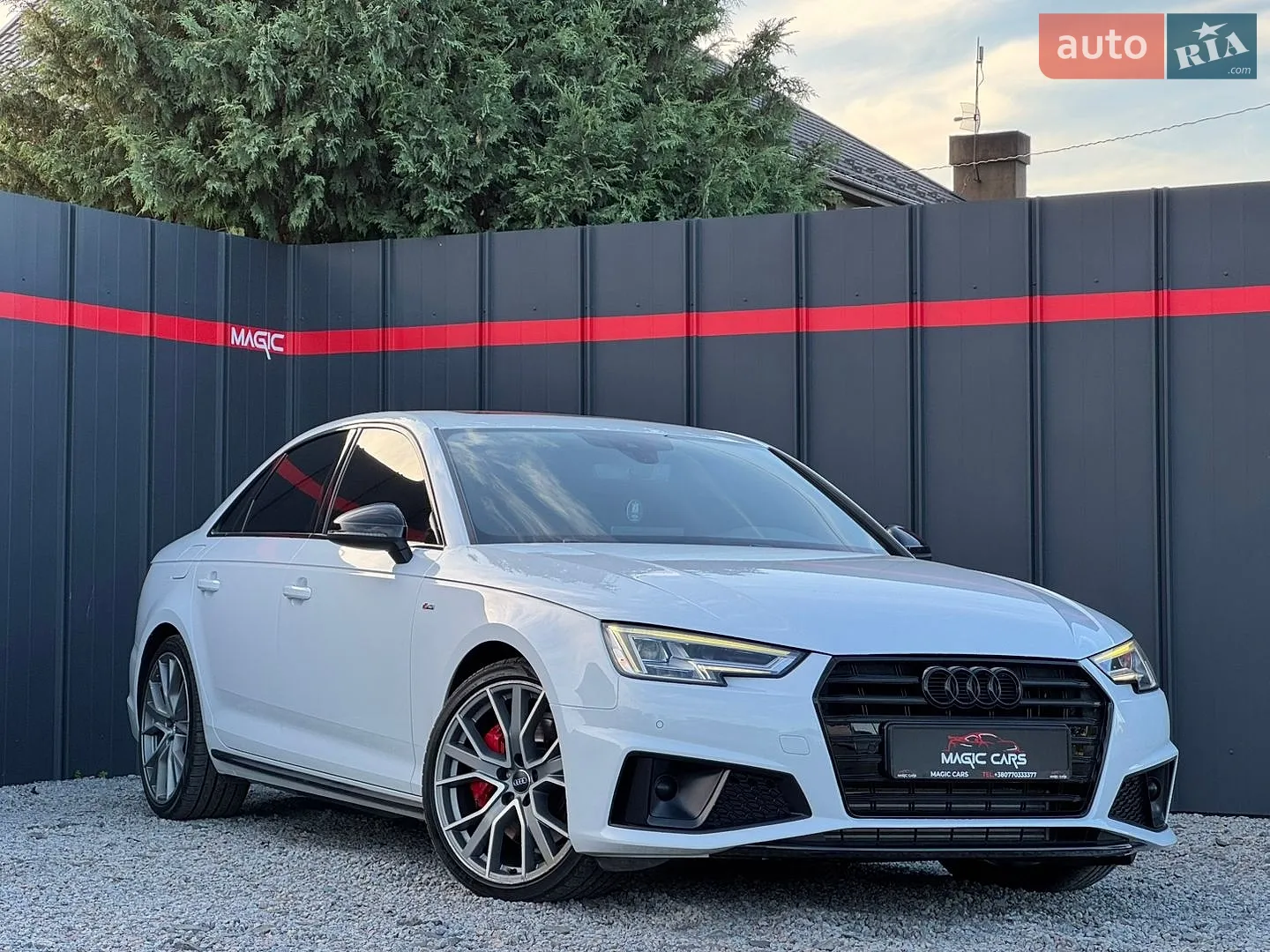Audi A4 2018 — 1