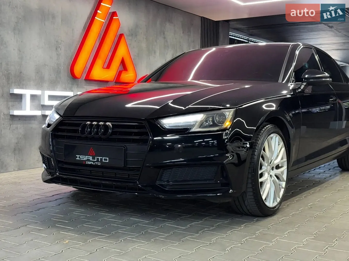 Audi A4 2018 — 1