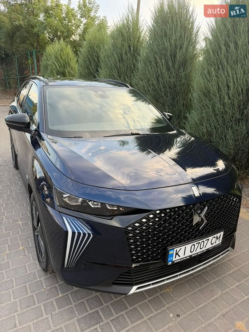 DS 7, 2025