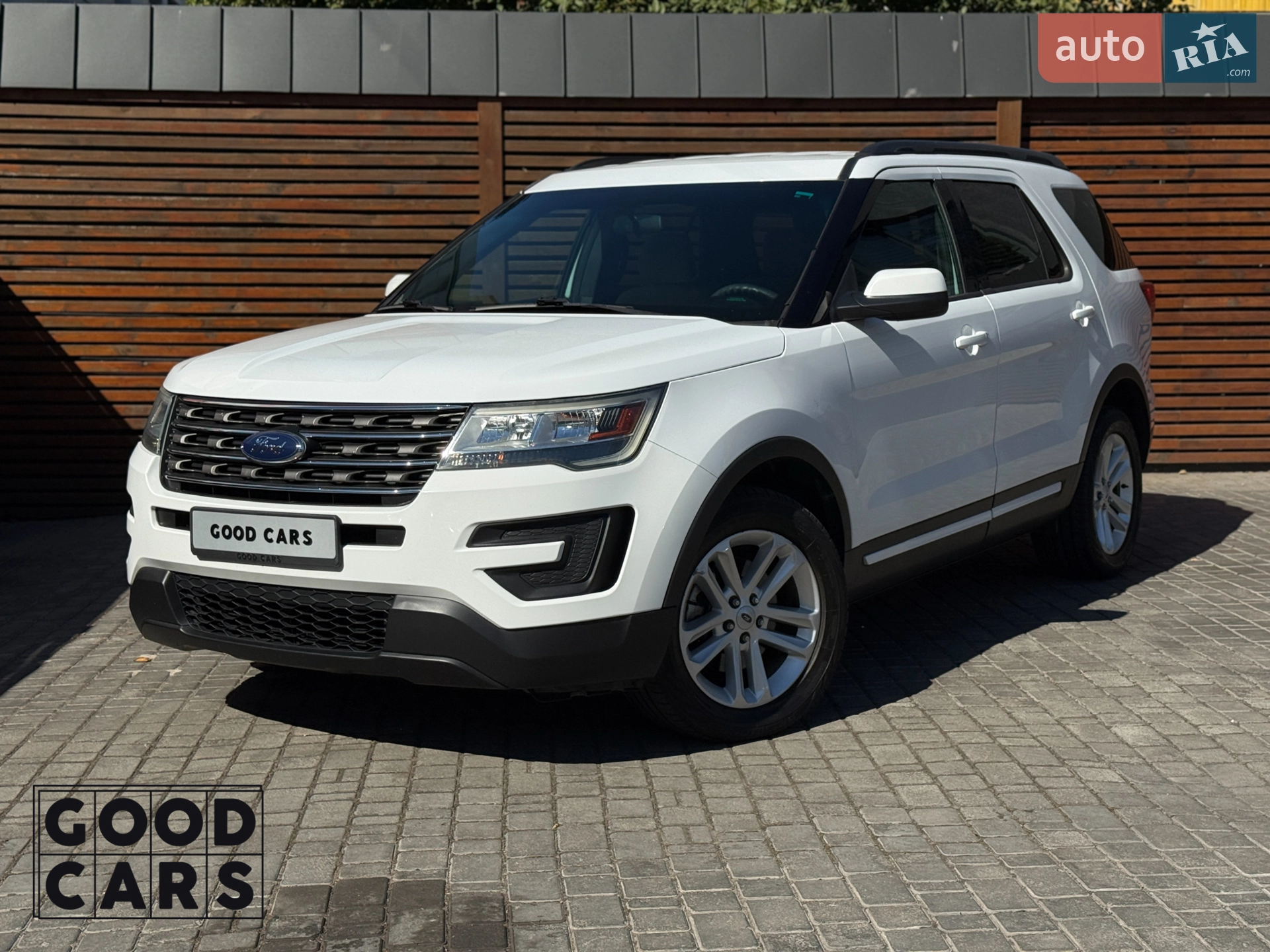 Ford Explorer 2017 — 1