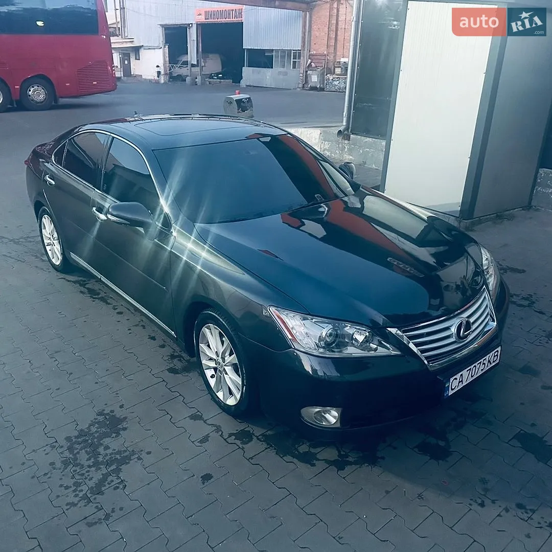 Lexus ES, 2010
