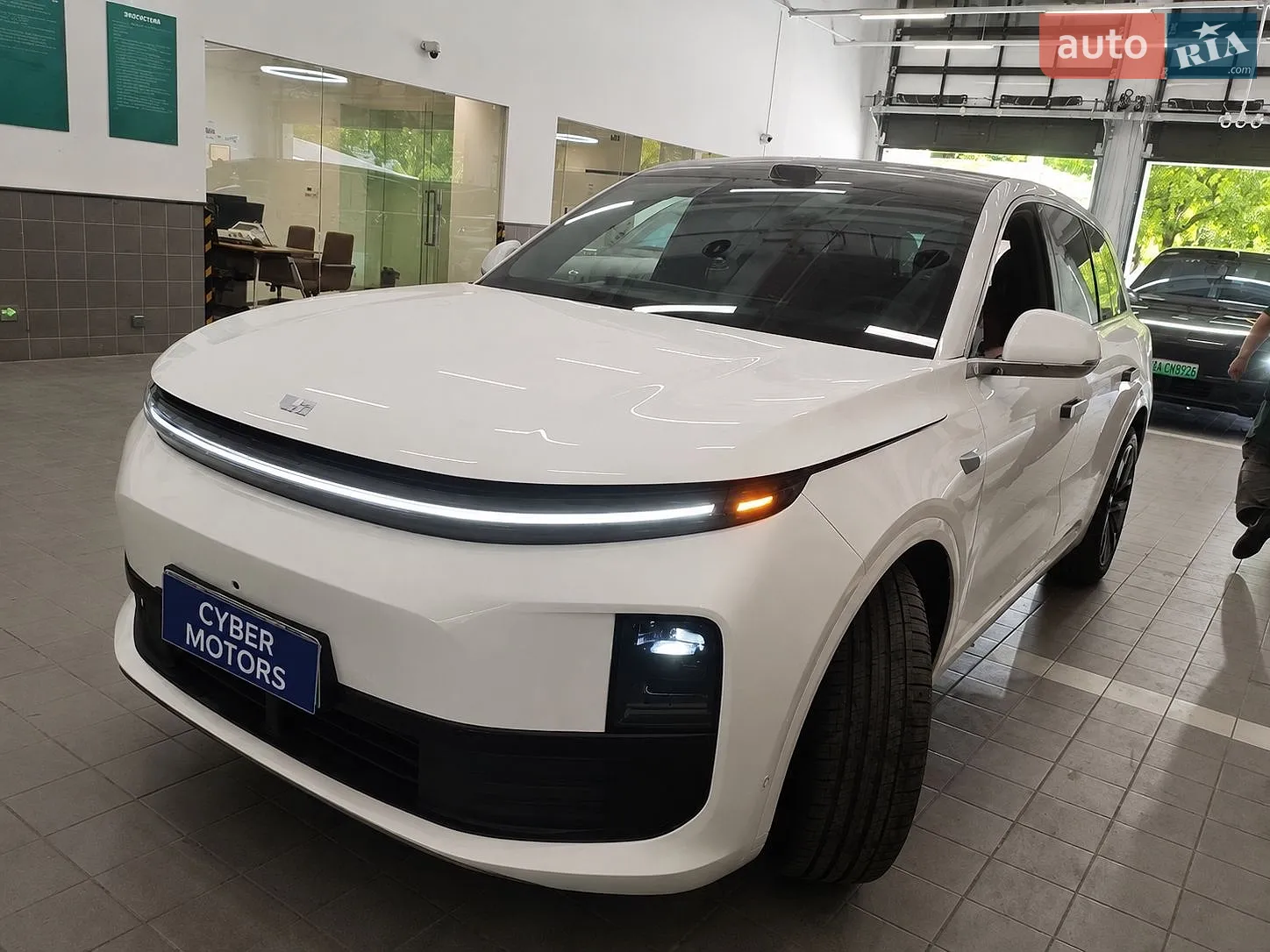 Li Auto L6, 2025