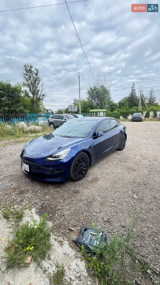 Tesla Model 3 2022 — 1