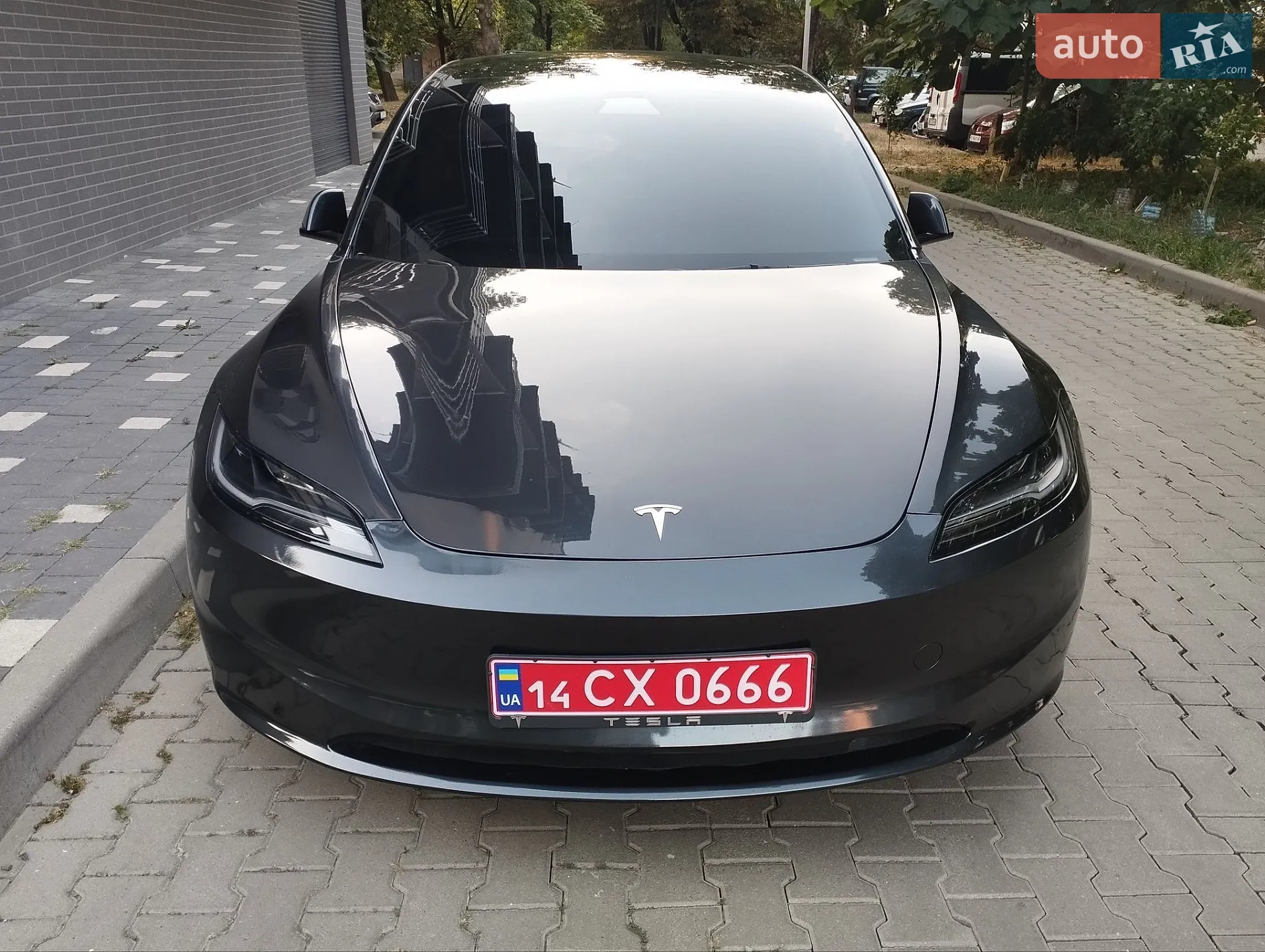 Tesla Model 3, 2025