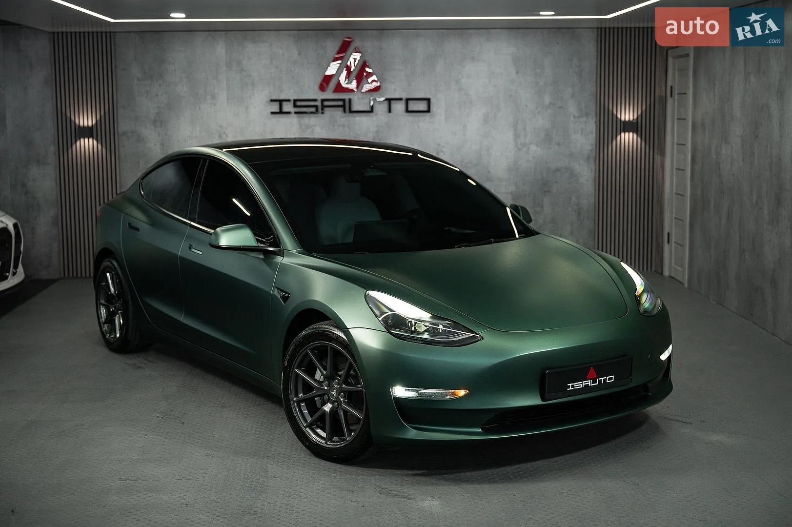 Tesla Model 3 2023 — 1