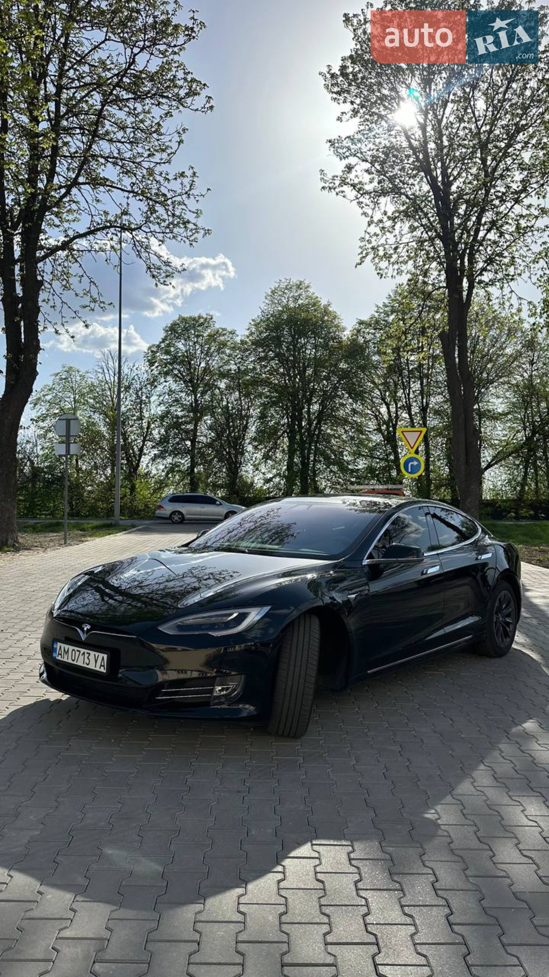 Tesla Model S, 2018