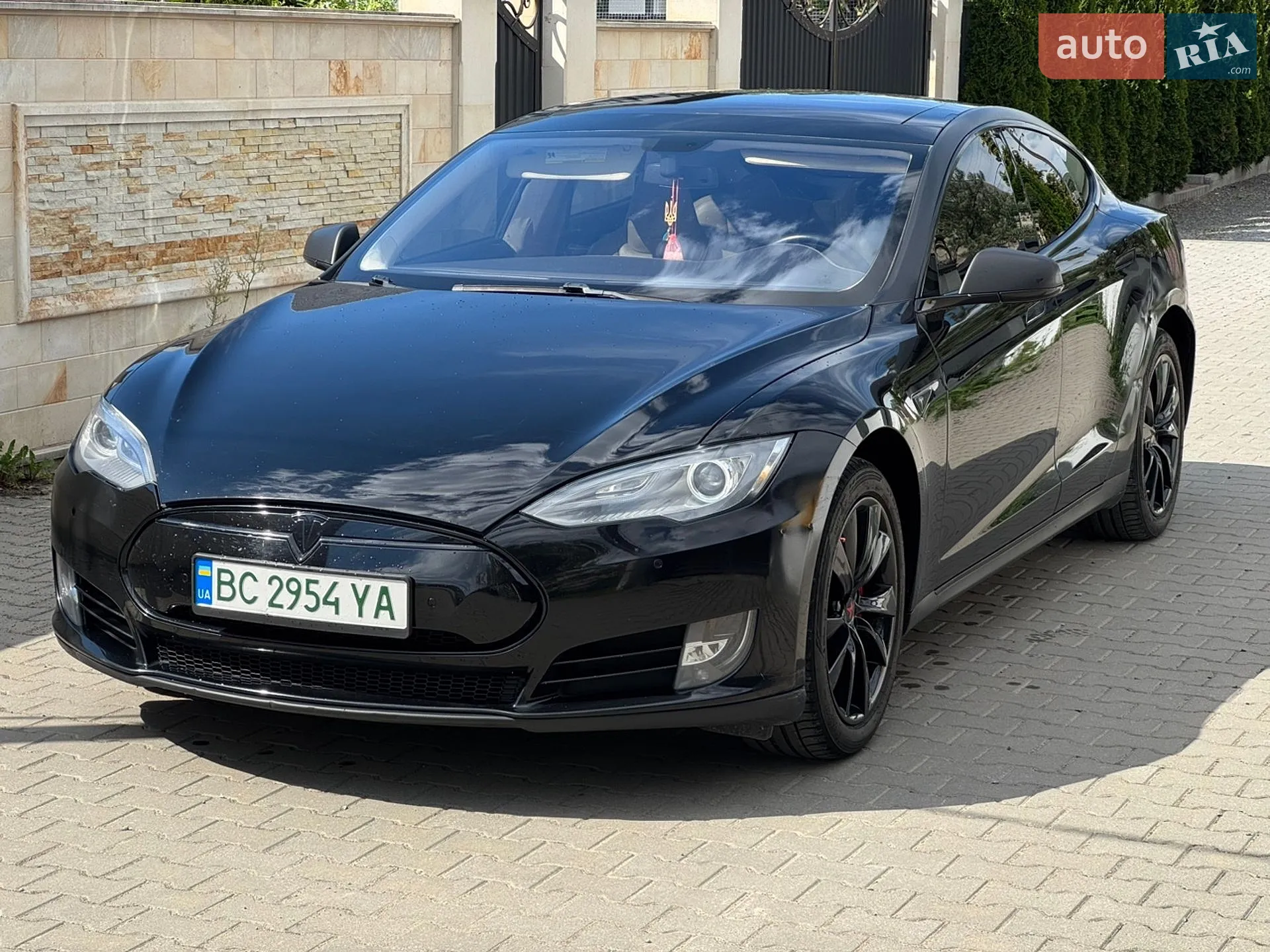 Tesla Model S, 2014