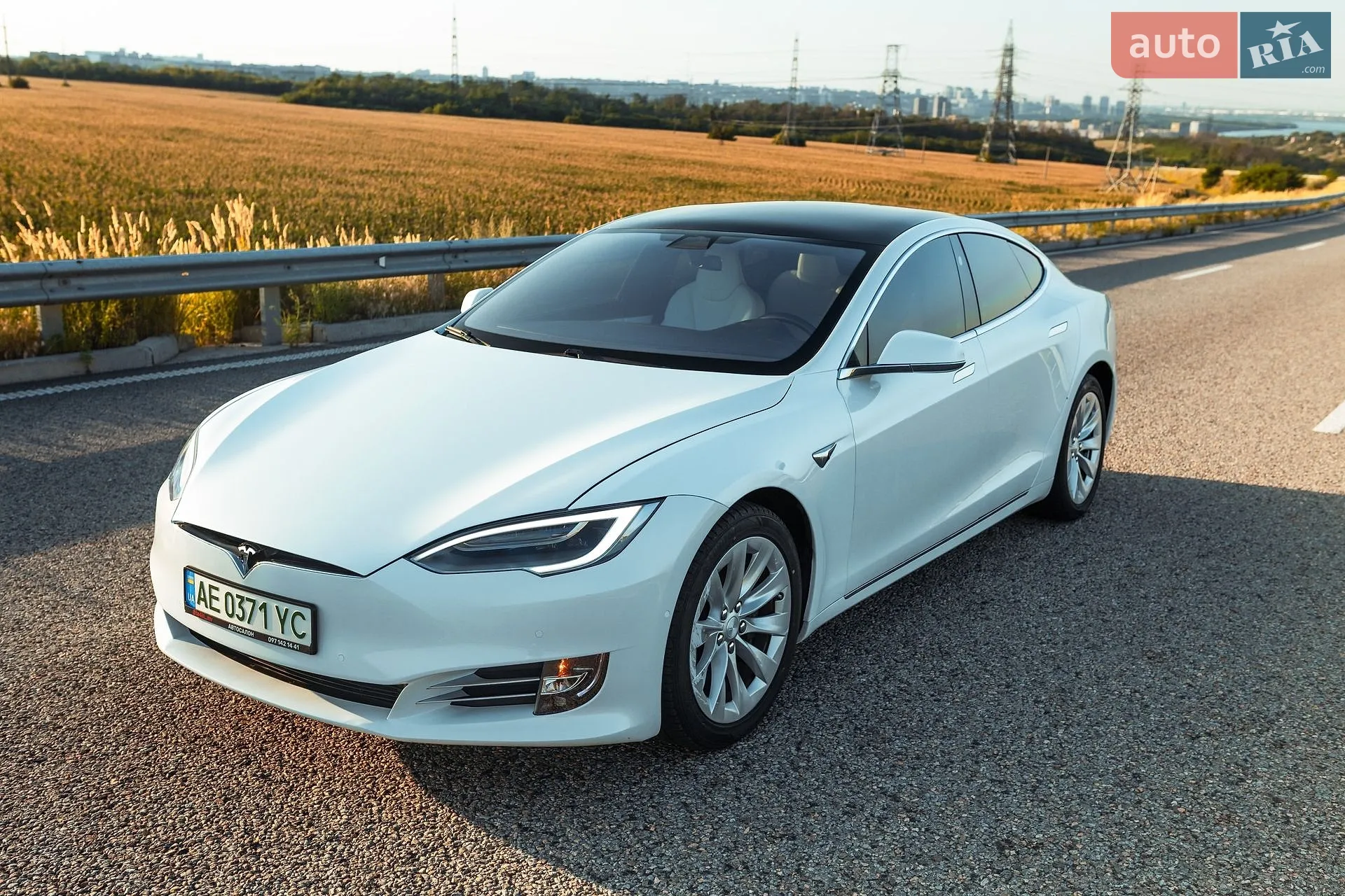 Tesla Model S, 2018