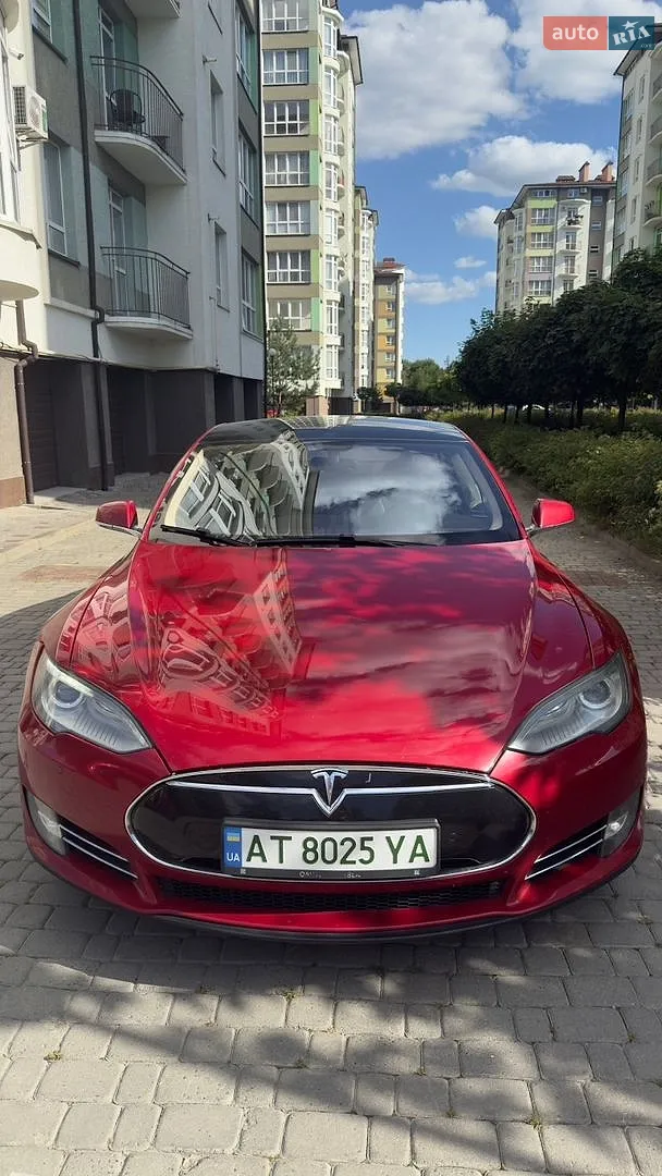 Tesla Model S, 2013