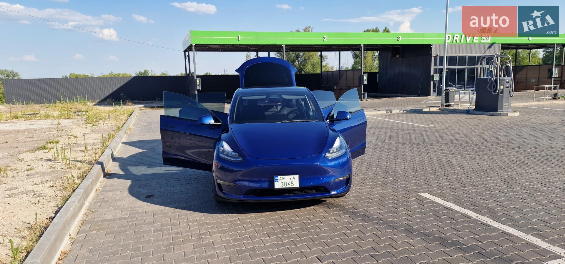 Tesla Model Y 2021 — 1