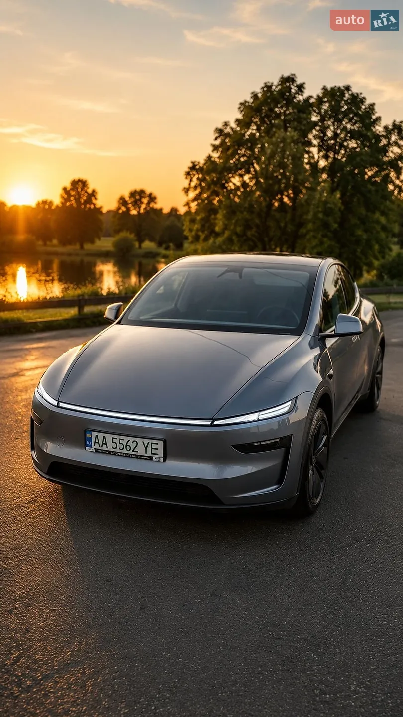 Tesla Model Y, 2025