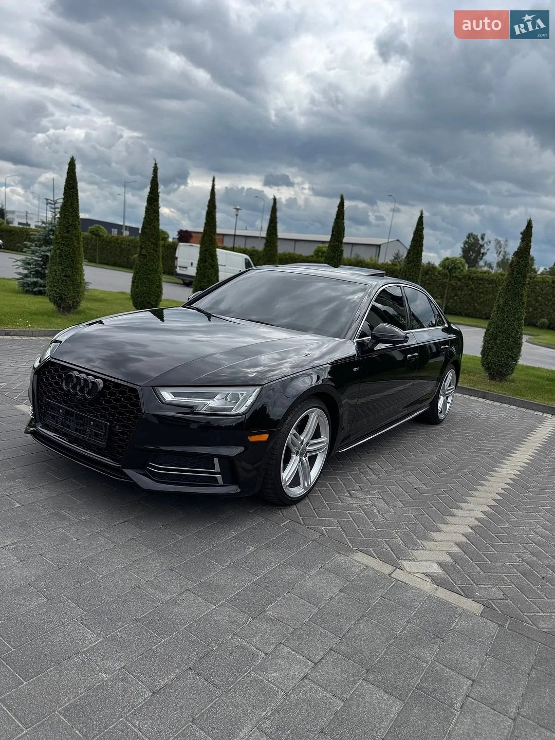 Audi A4 2017 — 1