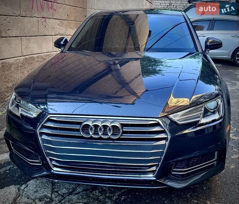 Audi A4 2018 — 1