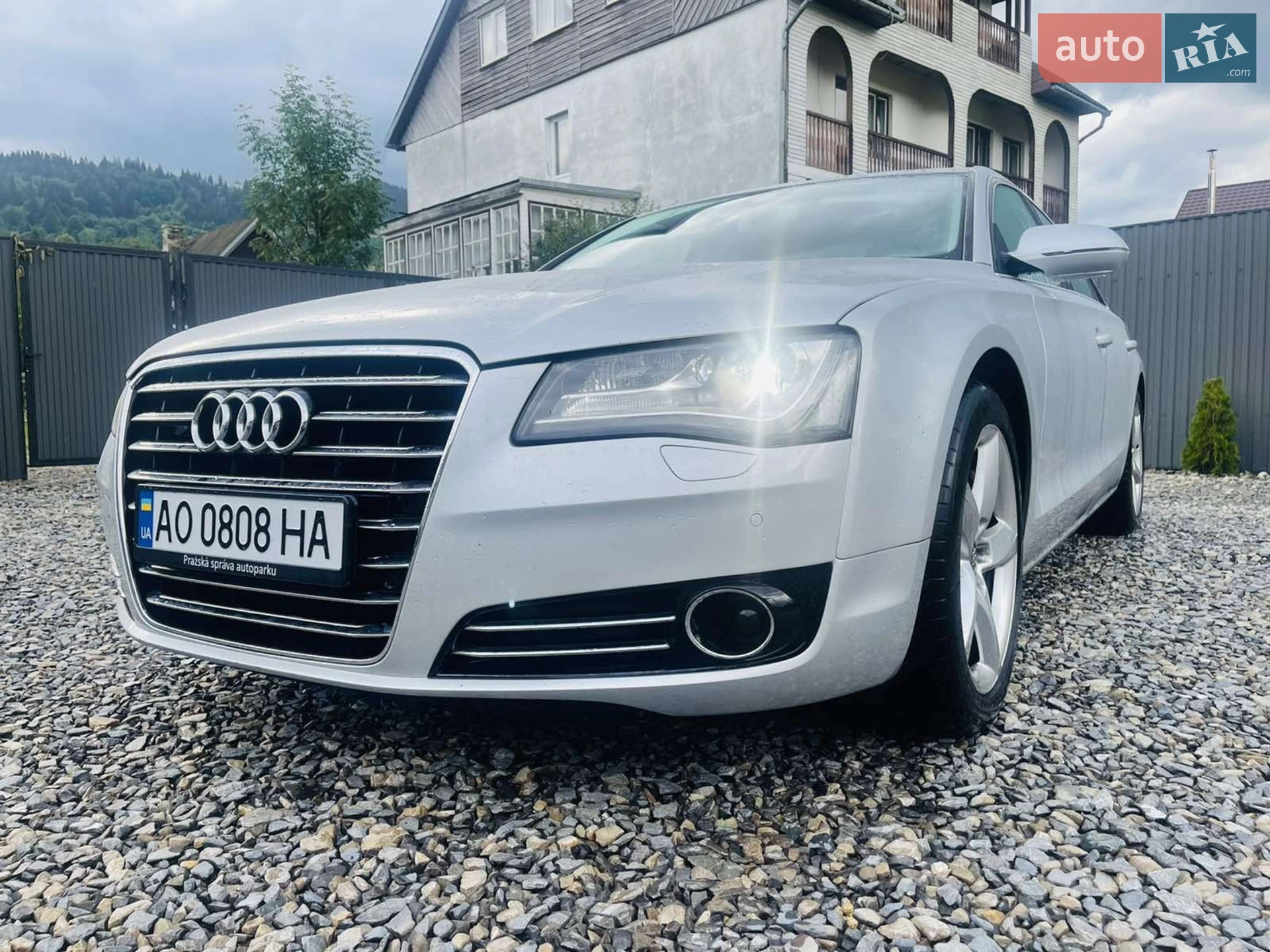Audi A8 2010 — 1