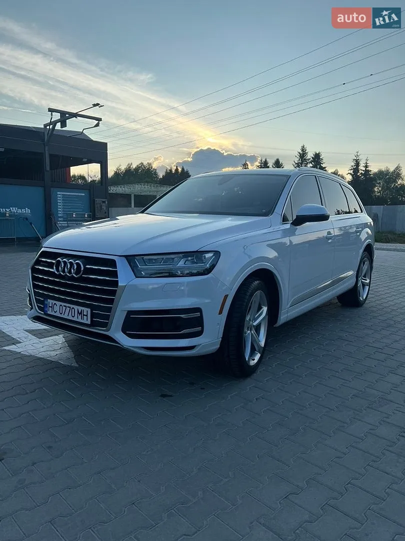 Audi Q7 2018 — 1