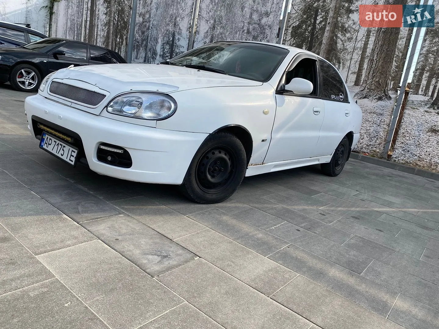 Daewoo Lanos, 1998
