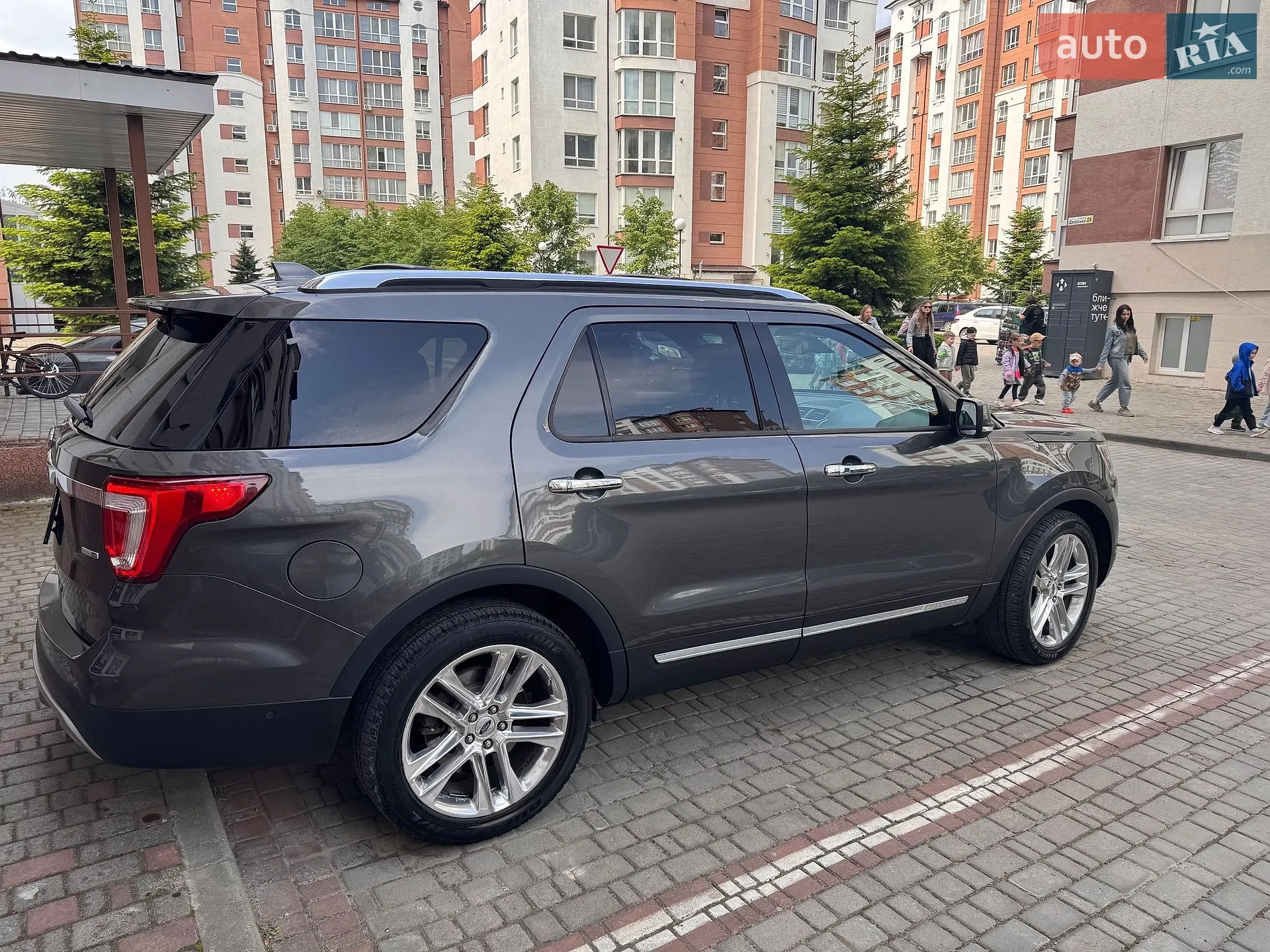 Ford Explorer, 2016