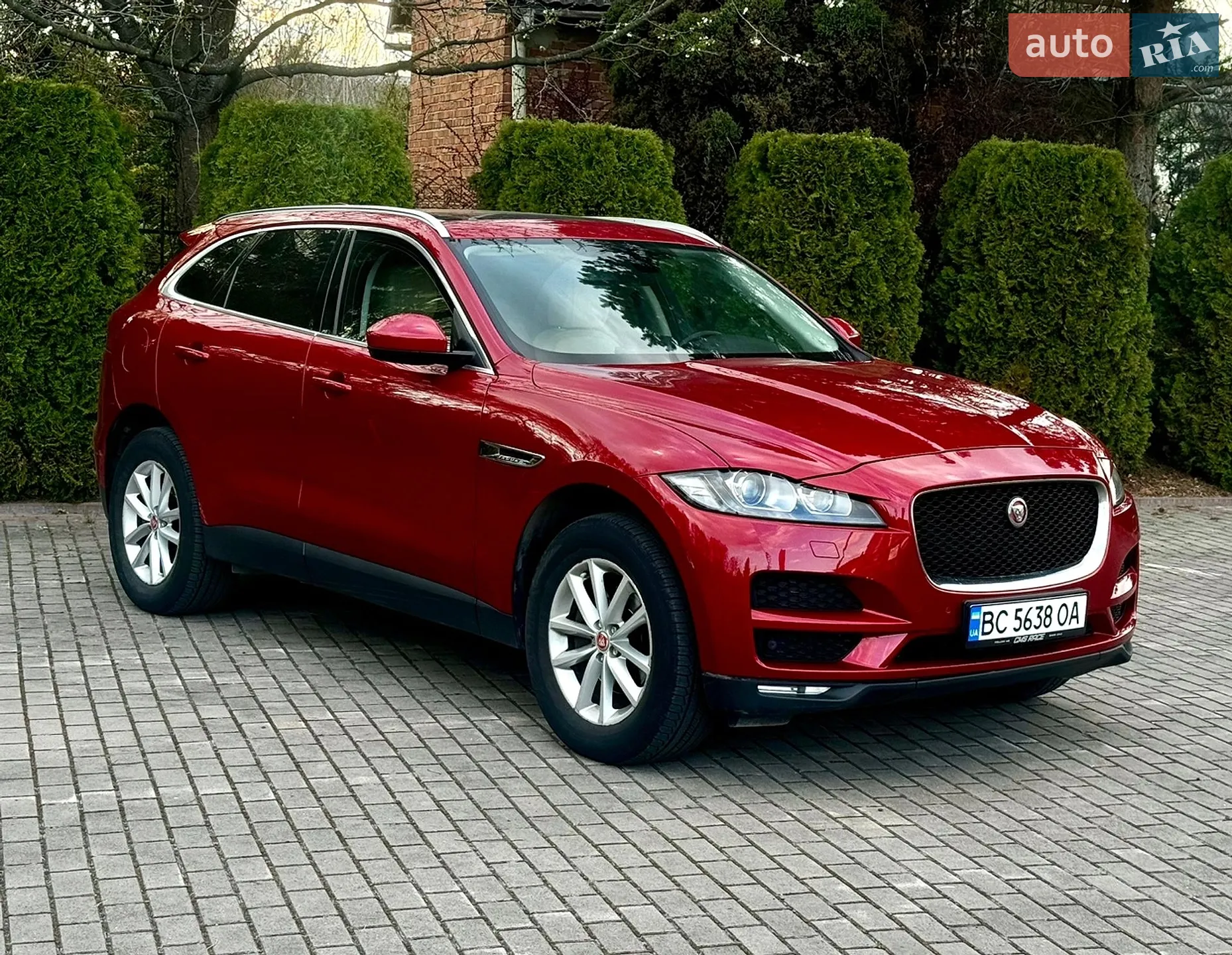 Jaguar F-Pace, 2016