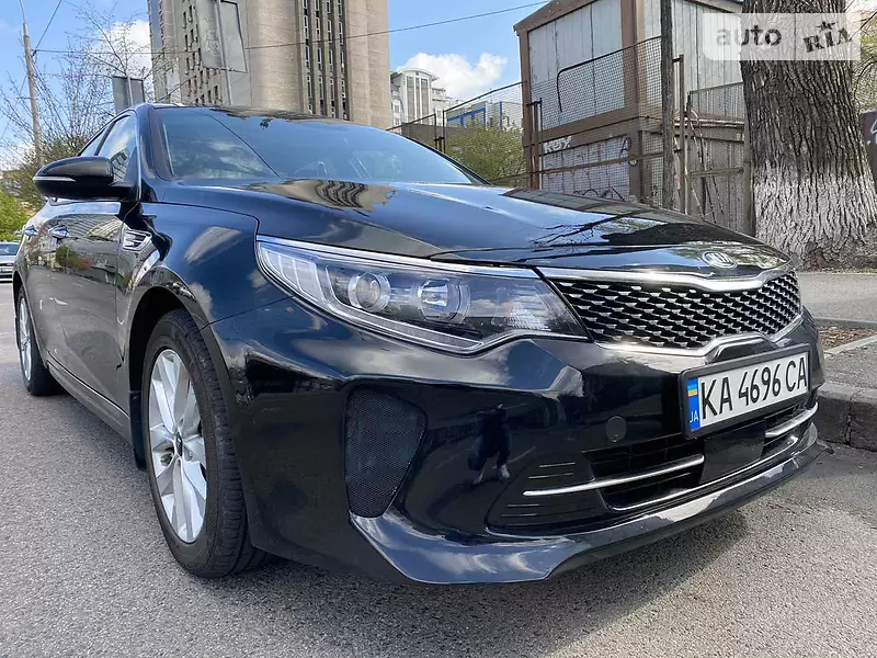 Kia Optima 2017 — 1
